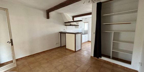 Location Appartement 1 pièce 26m² CHATEAUNEUF LES MARTIGUES 13220 - Photo 3