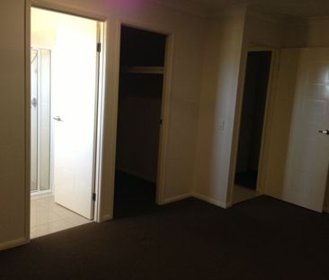 56 Schooner Avenue, Shoal Point - Photo 2