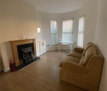 127 University Avenue, Apartment 1, Queens Quarter, Belfast, BT7 - Photo 1