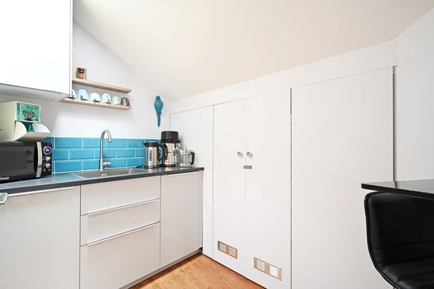 Rooms above The Dronfield Foot Clinic, S18 - Photo 1