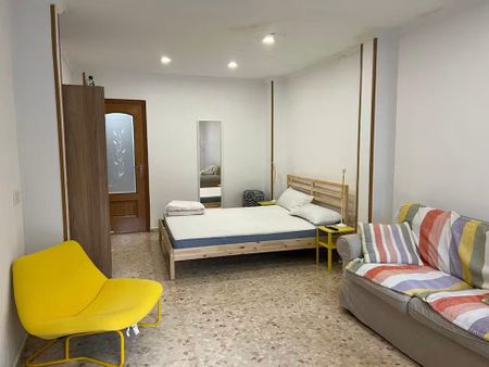 Carrer de Josep Benlliure, Valencia, Valencian Community 46011 - Foto 4