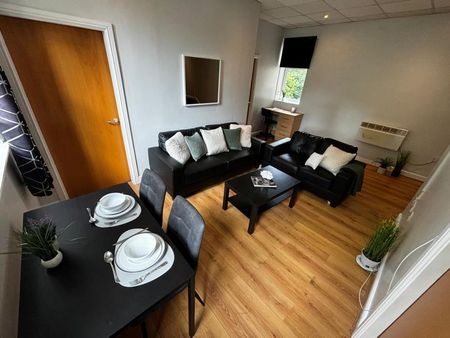 2 bedroom flat to rent - Photo 4