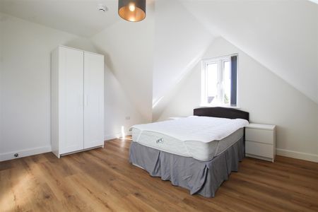 Room 8, High Street, Cherry Hinton, Cambridge - Photo 3