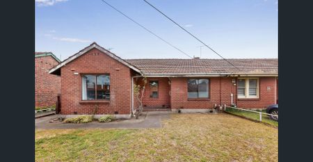 Wonderful 3 Bedroom home! - Photo 3