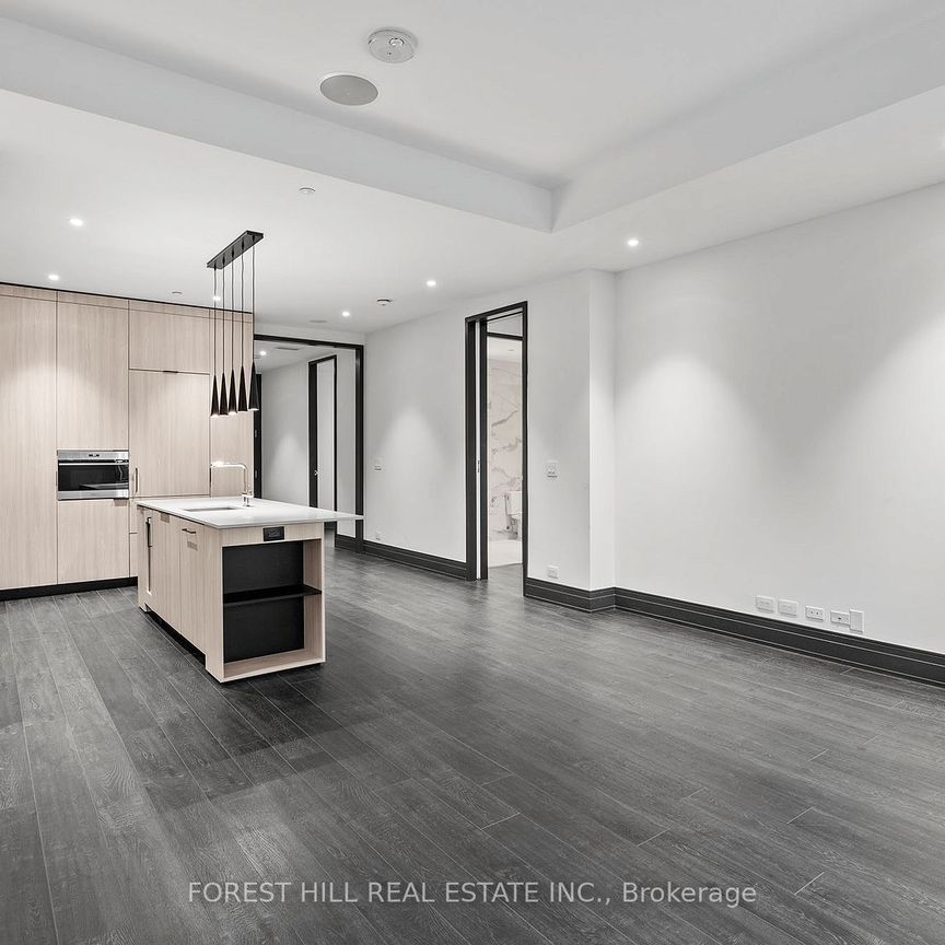 For Lease - 2 Avenue Road Unit# 802, Toronto, Ontario - Photo 1