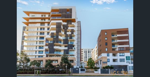 Elevate Your Lifestyle in a Stylish One-Bedroom Apartment - Photo 1