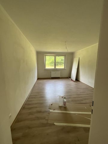 Bezugsfertige 3 Zimmer mit Balkon: Dein neues Zuhause in guter Lage von Plettenberg - Photo 2