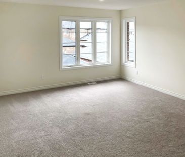 For Lease - 31 Walter Proctor Road, East Gwillimbury, Ontario - Photo 6