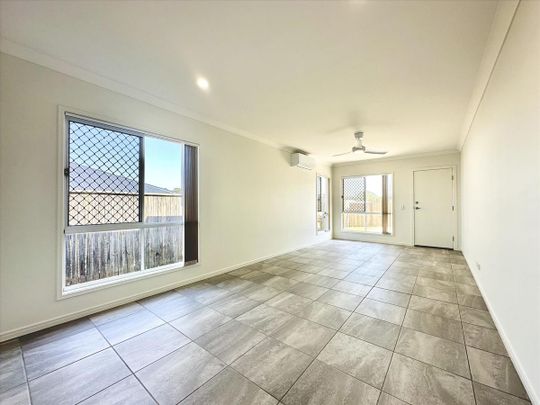 Stylish, Modern & Compact Family Home - Photo 1