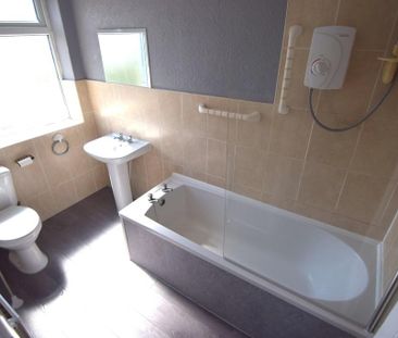 2 bedroom terraced house to rent - Photo 4