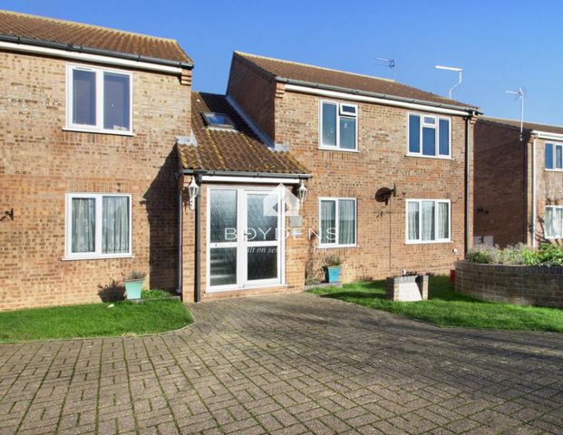 Chelmer Close, Frinton-On-Sea - Photo 1