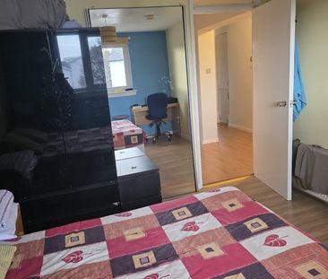 Room in a Shared Flat, Hailsland Gardens, EH14 - Photo 3