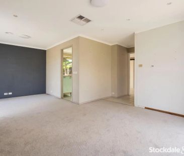 “Modern Comforts with Fantastic Outdoor Living” - Photo 6