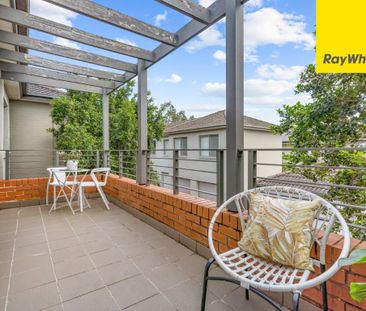TWO BEDROOM HOME IN WHISPER QUIET LOCALE - Photo 6