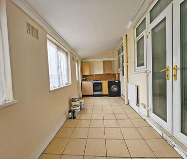 3 bedroom terraced house to rent - Photo 6