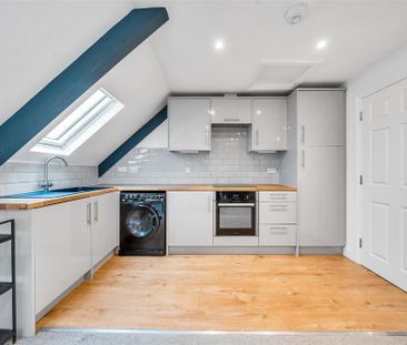 2 bedroom maisonette to rent - Photo 6