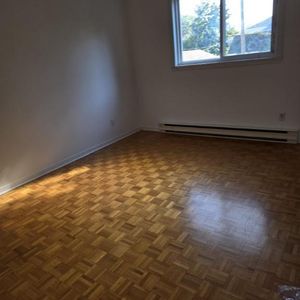 Appartement triplex 5 1/2 Longueuil - Photo 2
