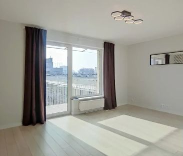 Z dużym tarasem i balkonem, garaż 2stanowiska - Photo 2