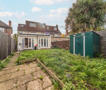 2 Bed Flat, Crowther Avenue, TW8 - Photo 1