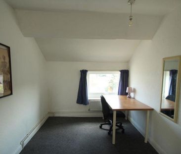 3 bedroom apartment to rent - Photo 3