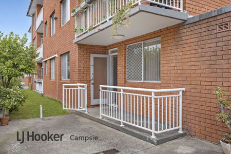 Ground Floor Renovated Apartment - Photo 5