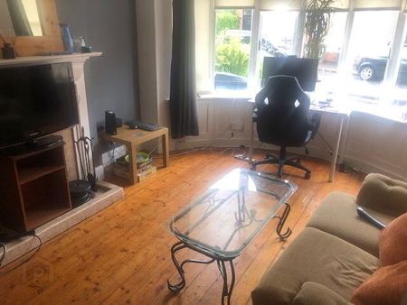 56 Malone Avenue, Belfast, BT9 6ER - Photo 2