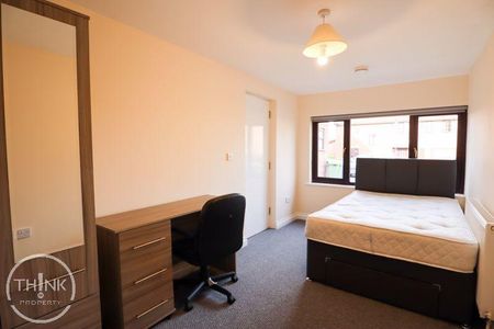 5 bedroom detached house to rent - Photo 5