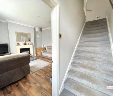 3 bedroom terraced house to rent - Photo 3