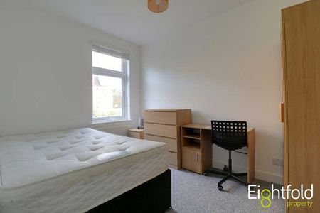 Coombe Road, Brighton, BN2 - Photo 3