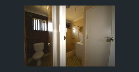 2 Bedroom Unit in a Quiet, Convenient Location - Photo 4