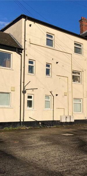 Flat E, 70 Woodvale Road, Belfast, BT13 3BU - Photo 1