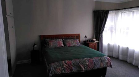 Modernised home with sun, space and views - Photo 2