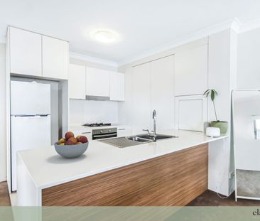 Stunning 2-Bedroom Apartment with Breathtaking Views - Photo 5