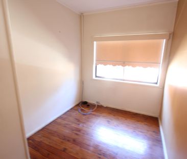 Walking Distance to Warwick Farm Station - Photo 5