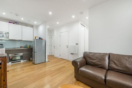 1 bedroom flat to rent - Photo 2