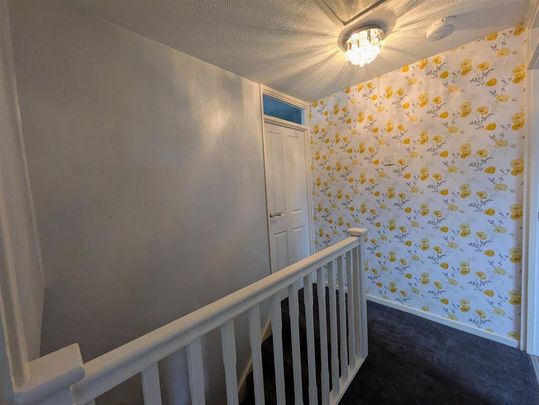 3 bedroom semi-detached house to rent - Photo 1