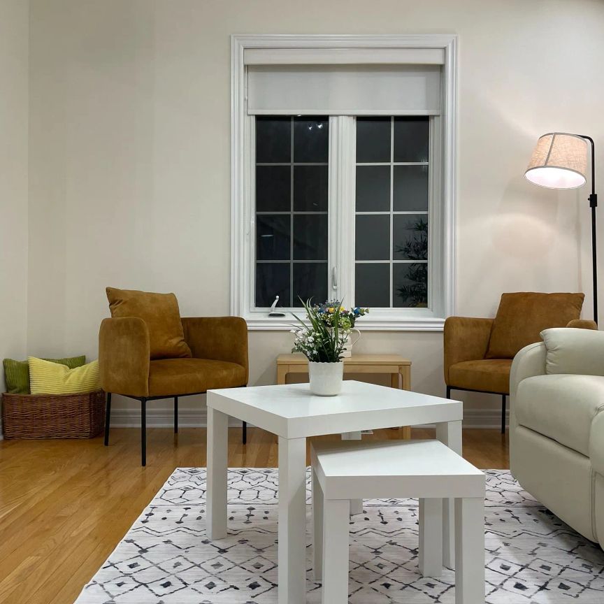 Condo Townhouse For Lease | N9255946 - Photo 1