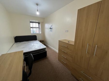 Belle Vue Road, University - Photo 3