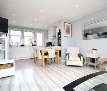 Fulford Grove, South Oxhey, WD19 - Photo 2
