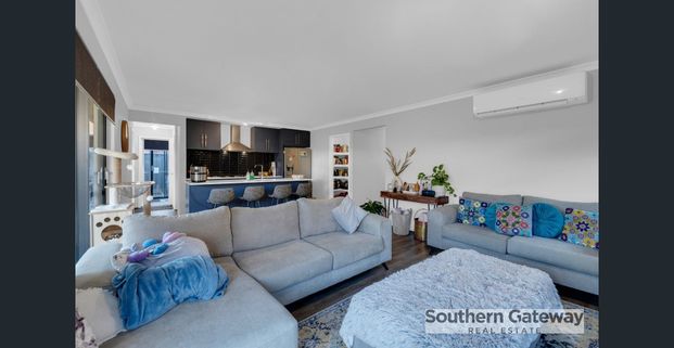 Modern Family Home - Photo 1