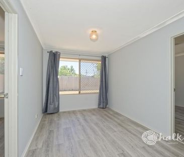 BEAUTIFUL SPACIOUS PROPERTY ! GREAT LOCATION! - Photo 4