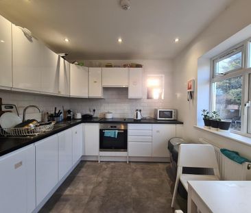 House share to rent - Photo 4