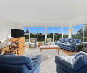 Fully Furnished, 5 bedroom home in Low Head - Photo 6