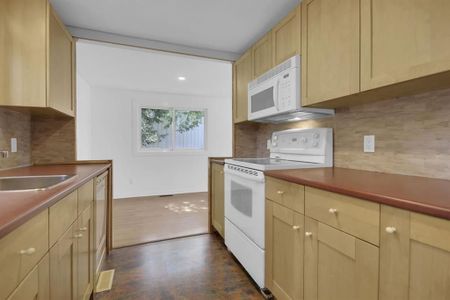 For Lease - 14 Lazy Nol Court, Stittsville - Munster - Richmond, Ontario - Photo 5