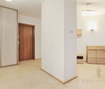 Kawalerka świeżo po remoncie - Zdjęcie 6