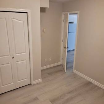 1 bedroom bsmt suite - Photo 4