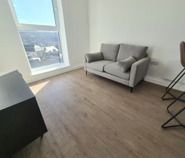 Cow Green, Halifax - Photo 1