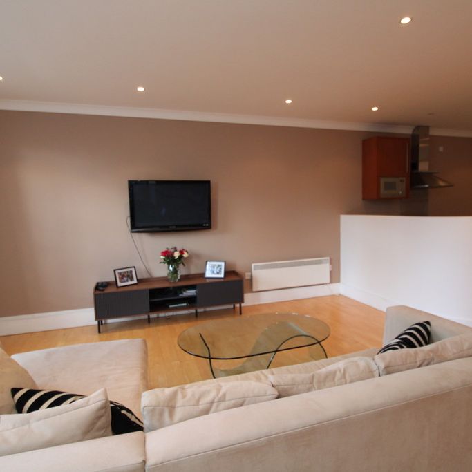 £1,850 - To Let - Photo 1