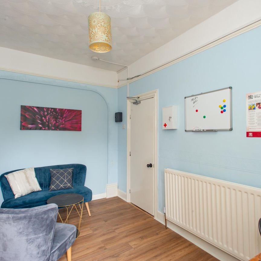 Marlborough road Room 2 - Photo 1