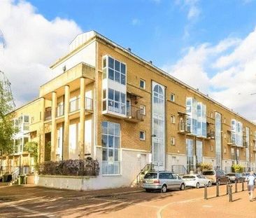 Room in a Shared House, Queen Of Denmark Court, SE16 - Photo 5